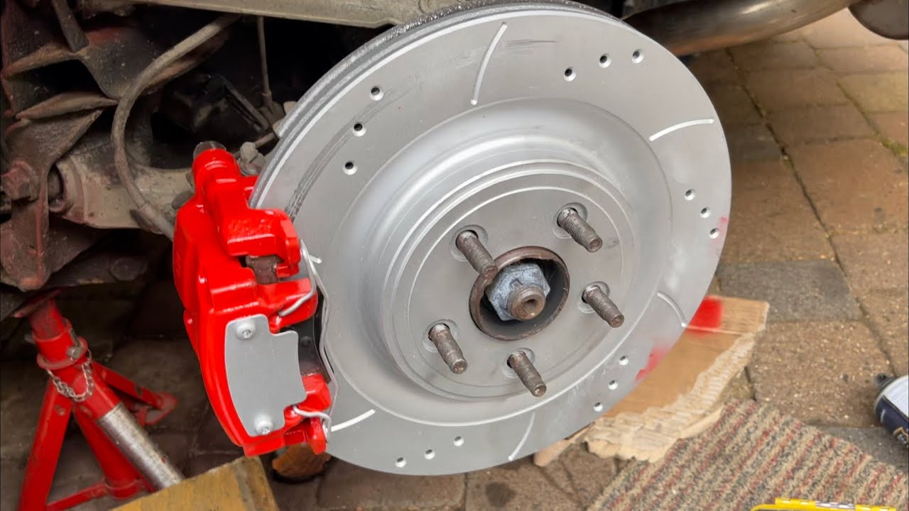 Jaguar XJR x350 Rear Mtec drilled and Grooved brake discs and pads fitment XJ8
