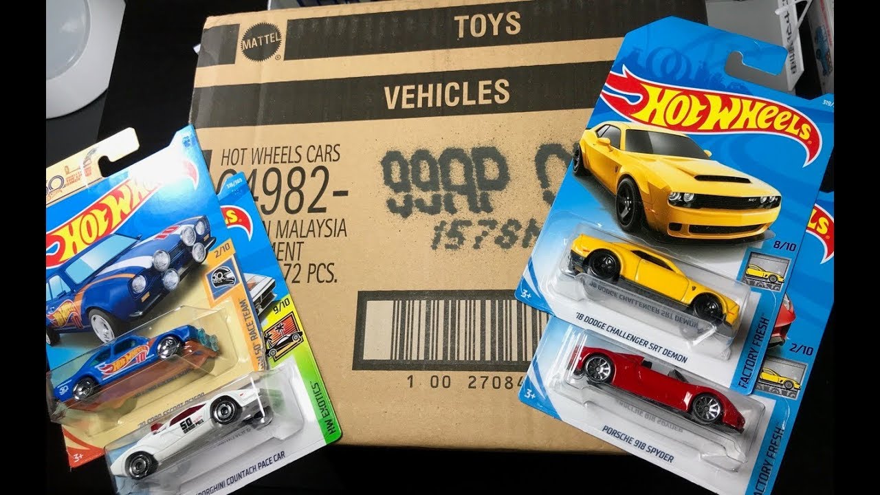 Lamley Unboxing: 2018 Hot Wheels International P Case