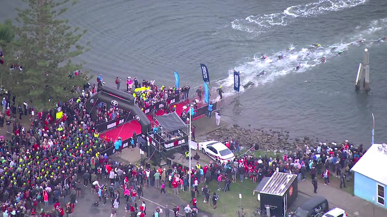 Example of a Rolling Swim Start - IRONMAN Australia 2014