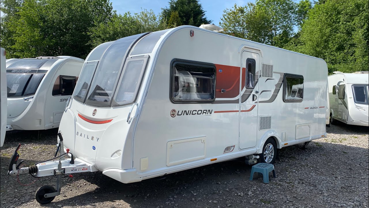 2016 Bailey Unicorn Valencia  fitted with motor mover and Satellite dish