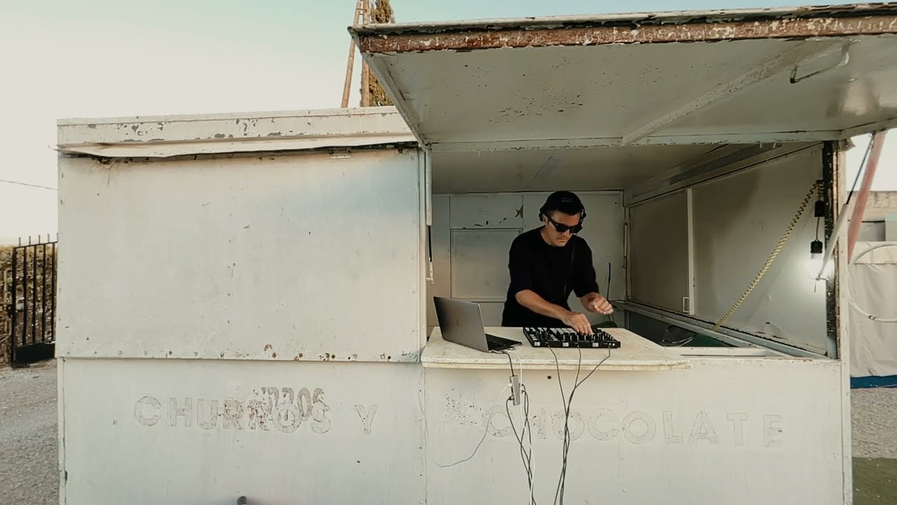 ACID TECHNO to take away - Traktor Z1 + X1 + F1 // @javimarveltv