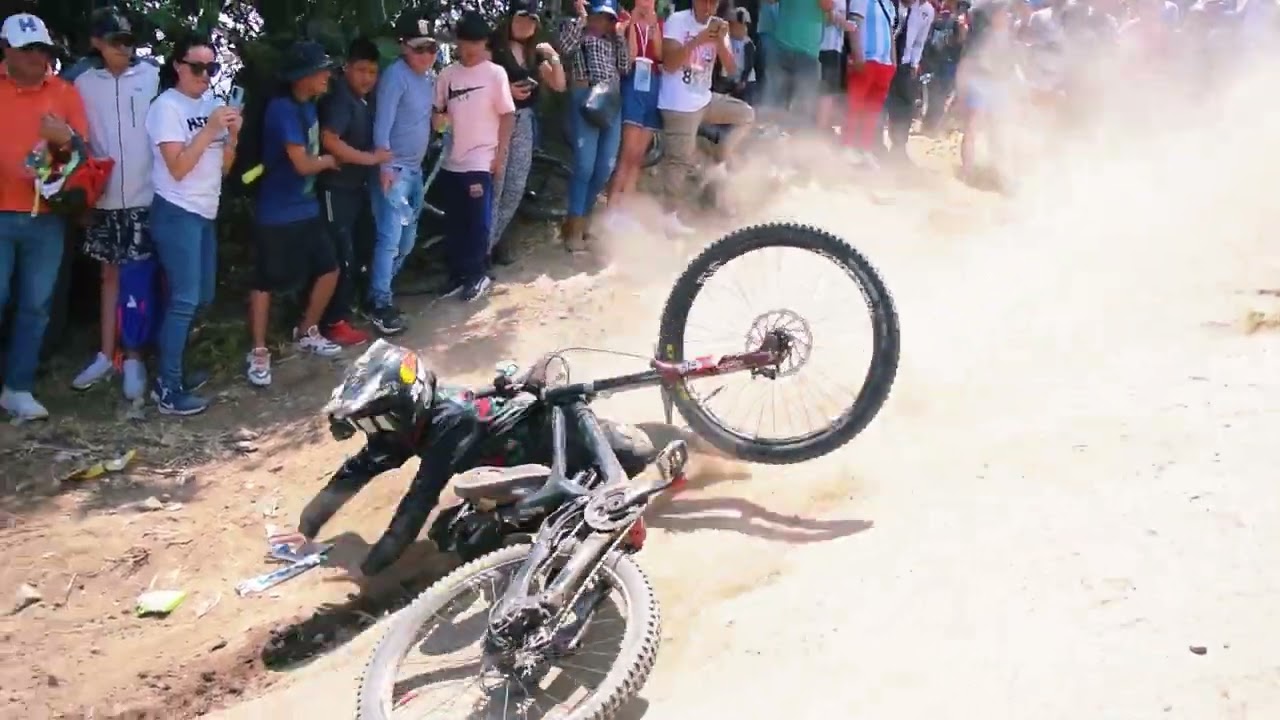 DOWNHILL CALVARIO 2.5K PIMAMPIRO 2023