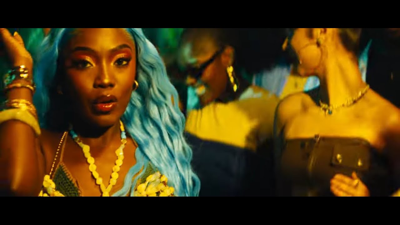 Yena Blue - Cardio (Clip Officiel)