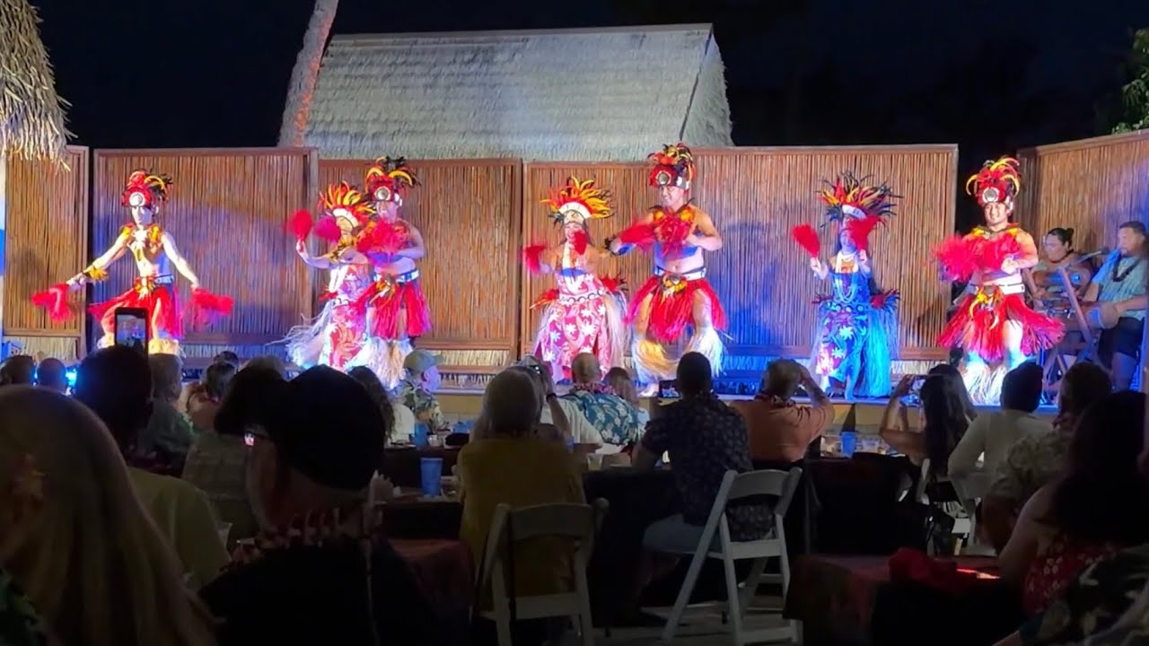 Polynesia Revue | Island Breeze Lū'au in Kona