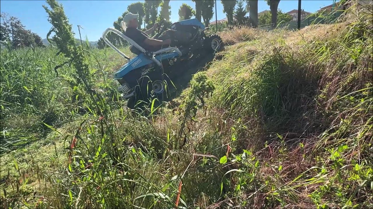 TRATTORINO RASAERBA BERTOLINI MULCHER 92 PRO 4WD - SFALCIATUTTO - NUOVO da Giordano Cairo