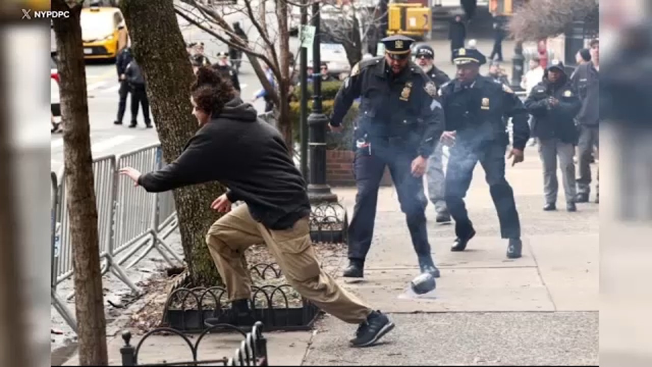 Terrorism task force investigating after 'suspicious devices' thrown outside NYC mayor's home