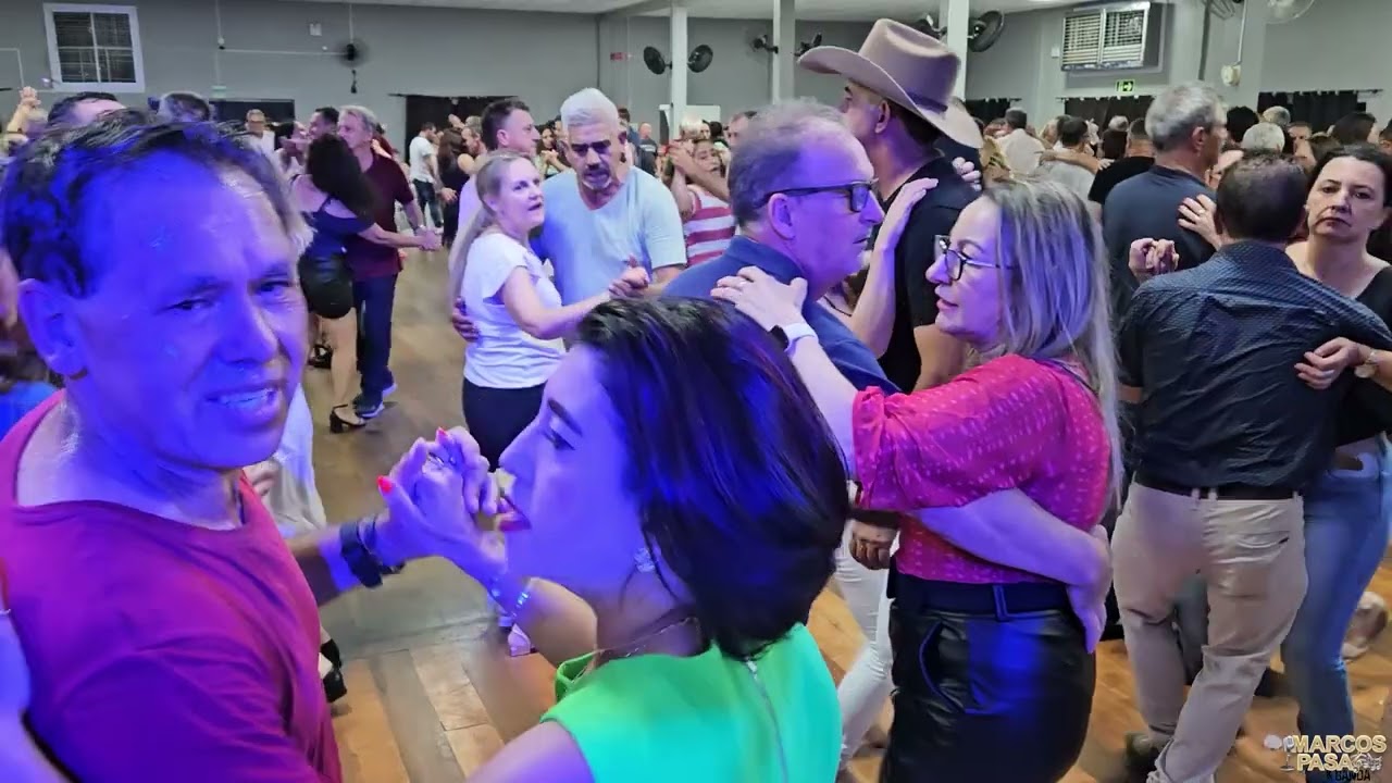 Essa Vai pros Apaixonados Dançar com Marcos Pasa No Forró