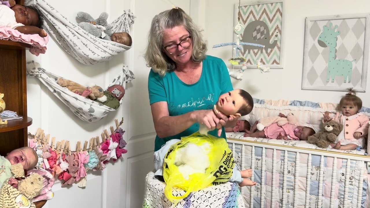 Off with the head #rebornbaby #rebornnursery #reborncommunity #hairstyle 