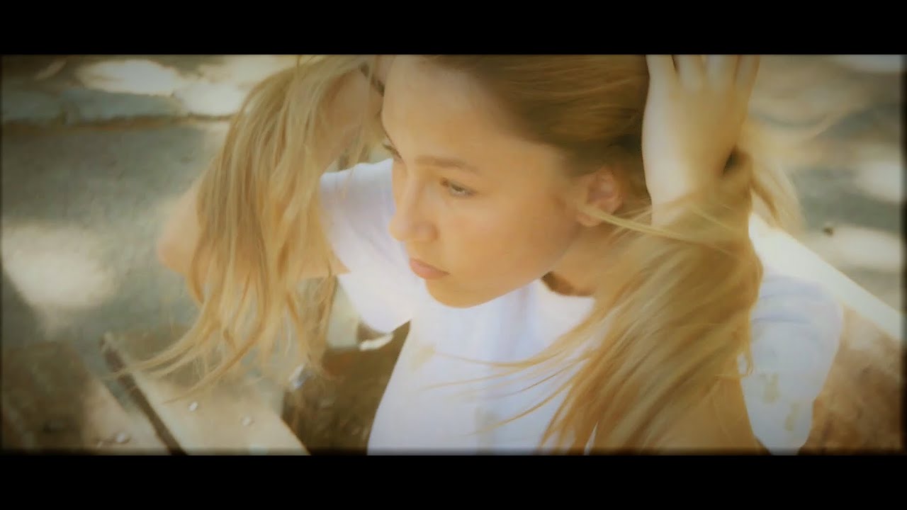 La rue - Myriam Watteau - (Clip officiel)