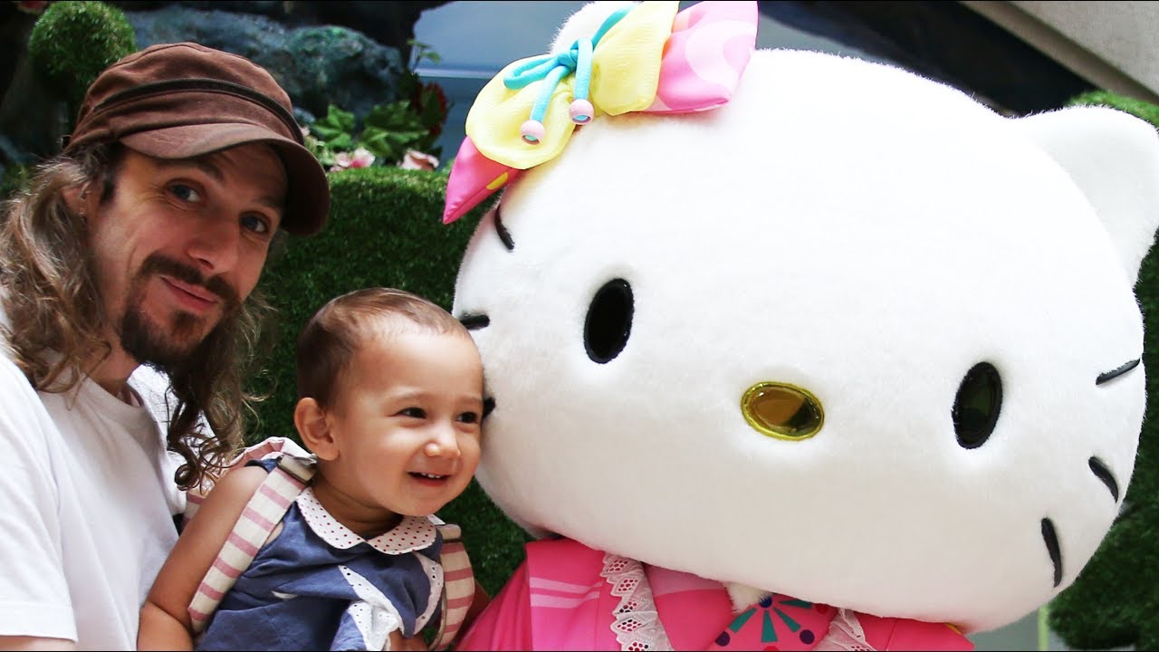 Vidéo réservée aux moins de 5 ans ! (Parc Hello Kitty)