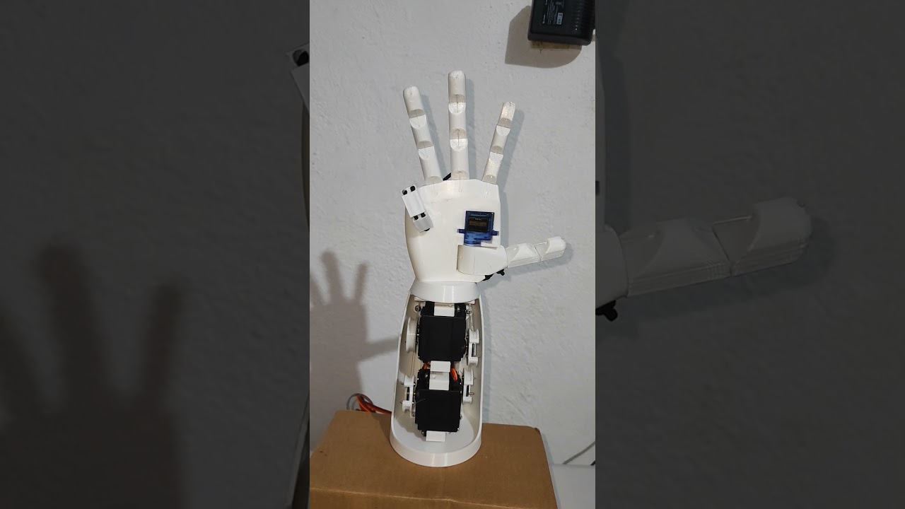 Mano rob&oacute;tica con Arduino