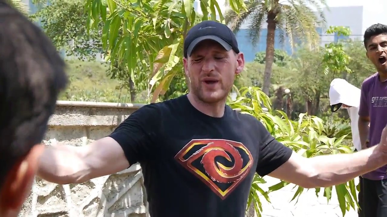 Dan Edwardes Workshop with Mumbai Parkour