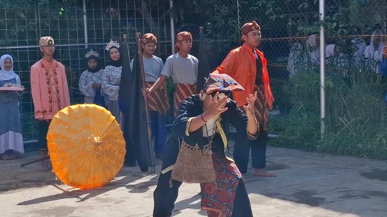 UPACARA ADAT _ PENYAMBUTAN TAMU ACARA MILAD MUHAMMADIYAH KE 112 _ SLB MUHAMMADIYAH KARANGPAWITAN