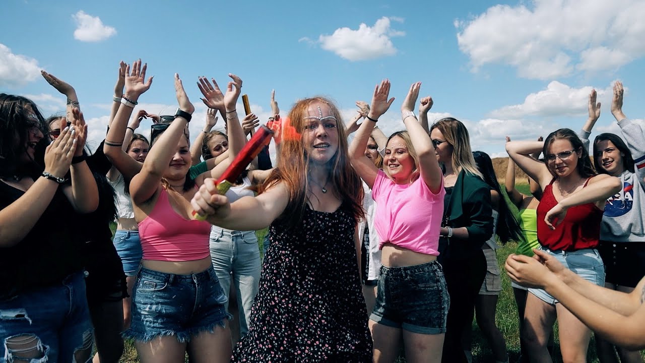 COACHELLA - Maturitní video 4. B SZŠ Tábor, maturanti 2024