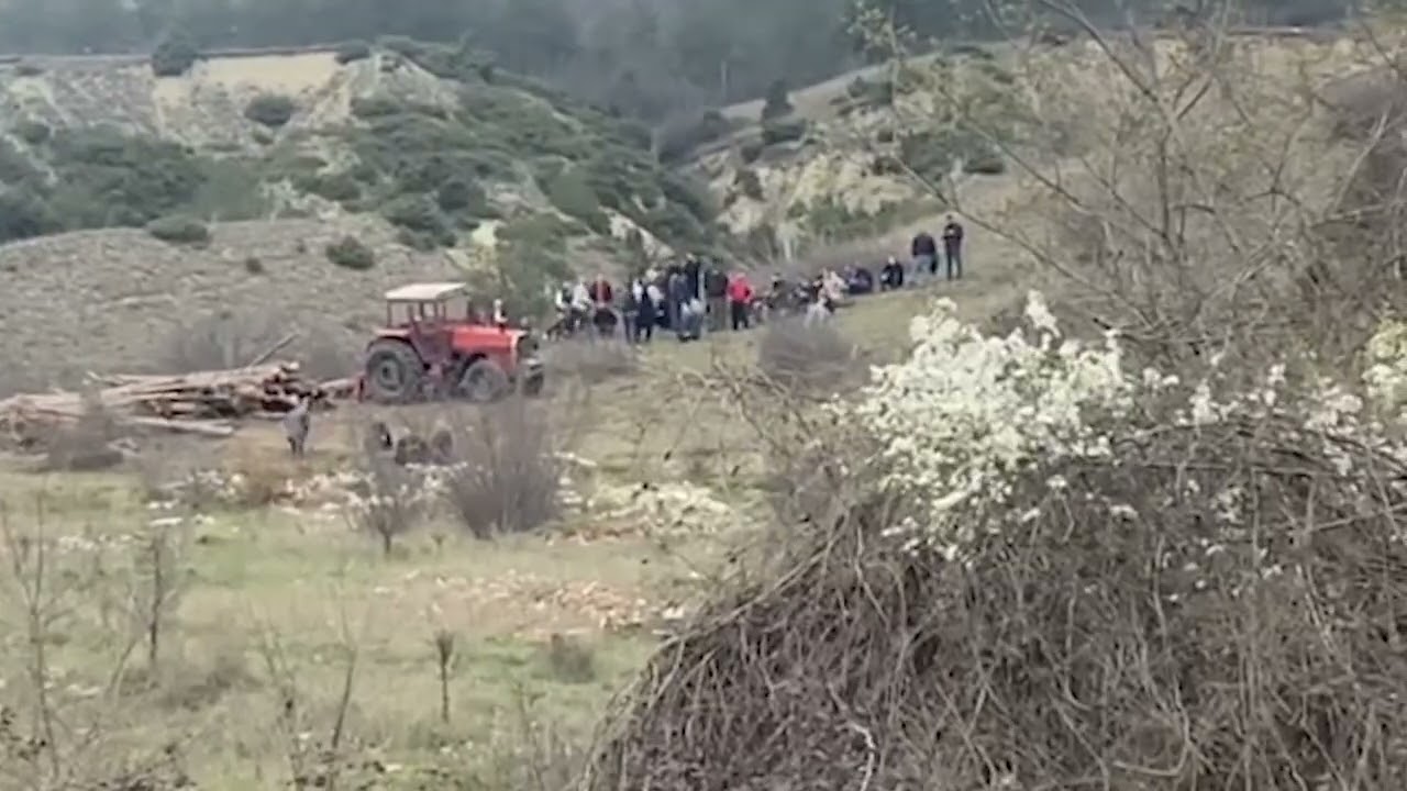 Protest&euml; kund&euml;r prerjes s&euml; drunj&euml;ve ne fshatin Svillare | Klan Macedonia