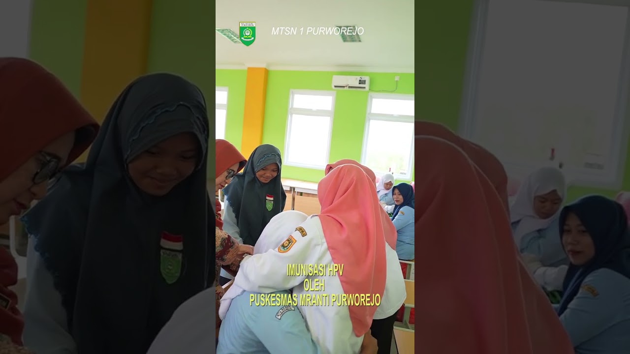 Imunisasi HPV untuk siswi kelas 9 #mtsn1purworejo oleh Puskesmas Mranti