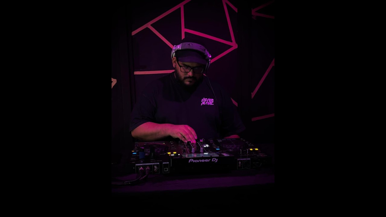 Eze Fariña Warmup downtempo