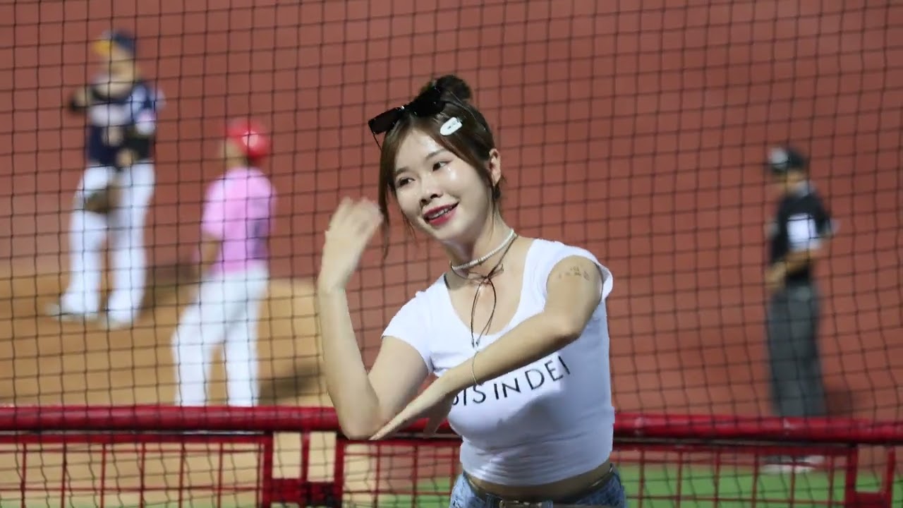 穿緊身白T的賴可有點晃 吳東融應援 20240807 #cheerleader #fancam #dragonbeauties小龍女
