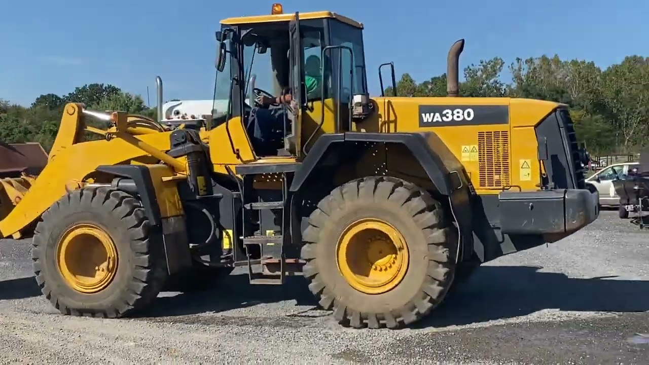 Komatsu 380 Tire Loader