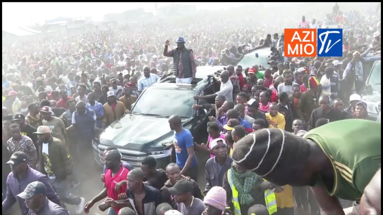 HORRIFIC SCENES: Raila sheds tears as he leads Azimio Brigade in visiting Kware tragedy site, Mukuru