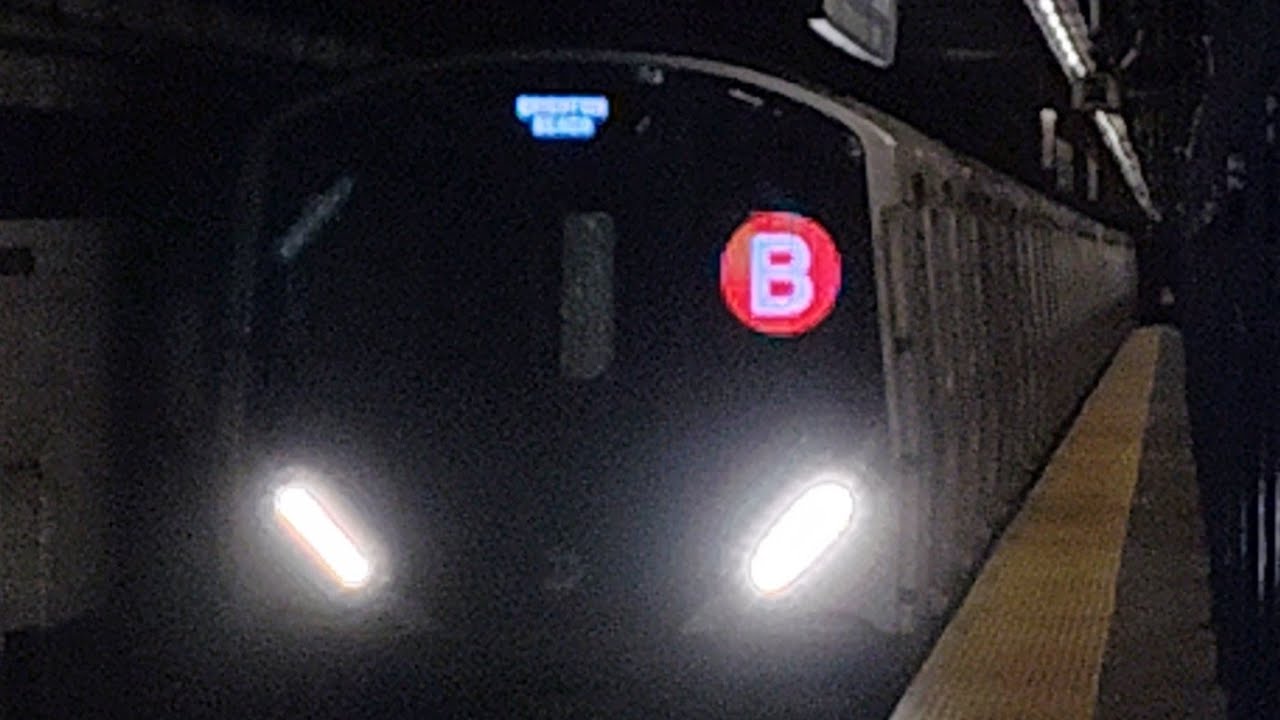 IND Concourse Line R68/R68A R211A (B)(D) Trains Express local Rush Hour Kingbridge Road Station 2026
