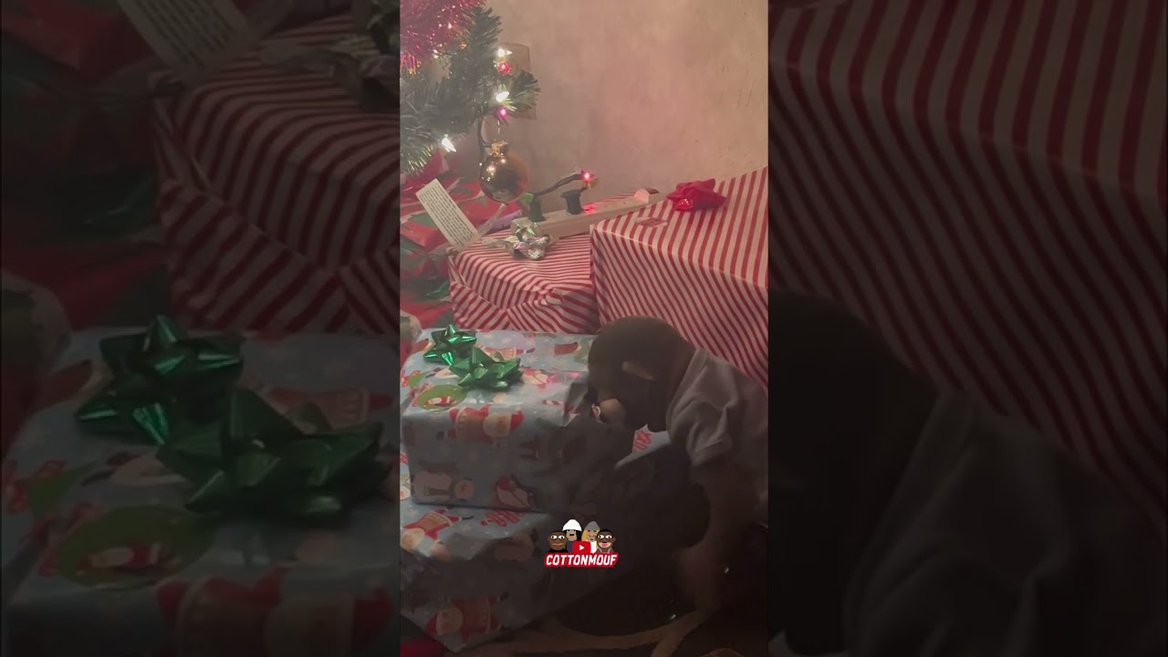 How lil kids be tryna sneak and look at presents 😂