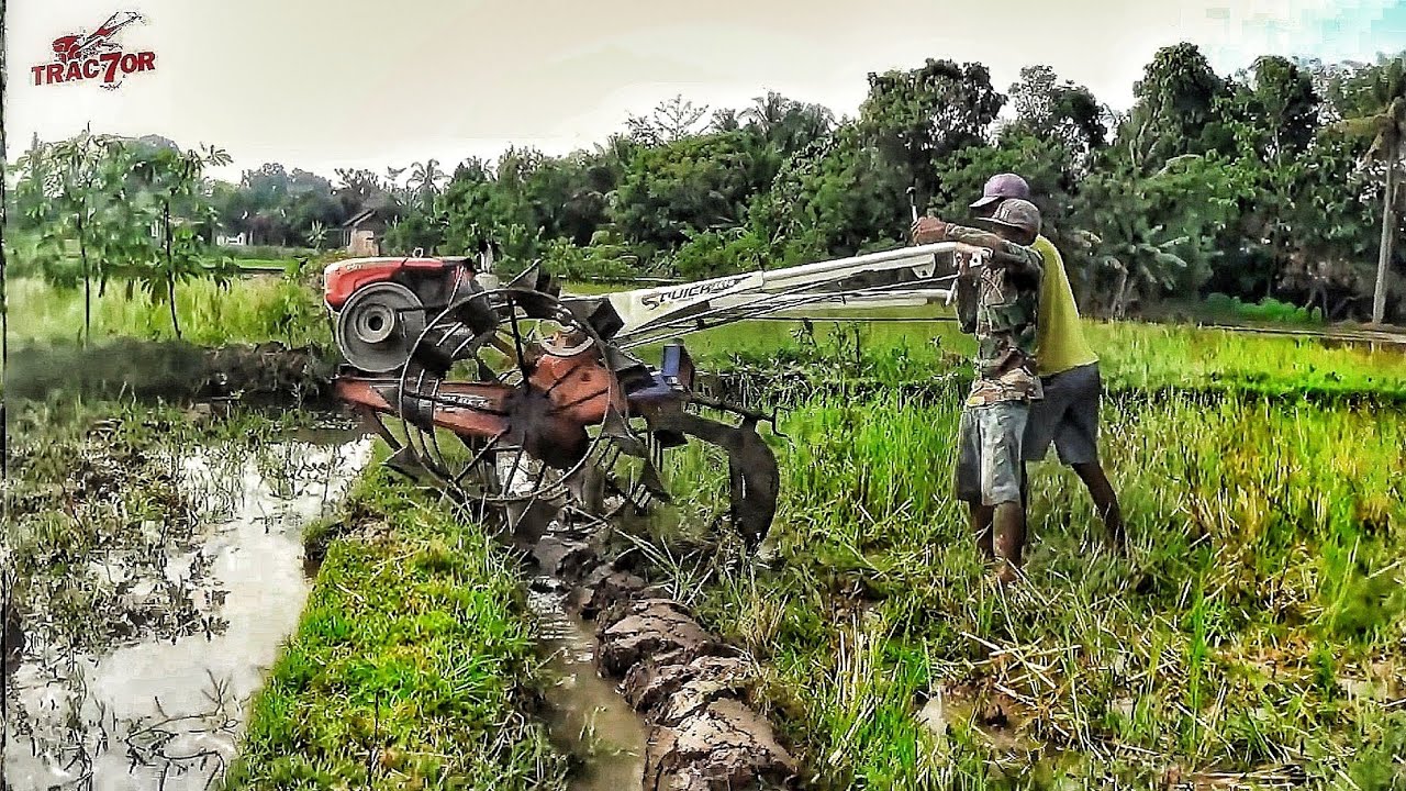 Cara Traktor Sawah Bajak Dari Pinggir Kiri Sampai Streng Lepas‼️