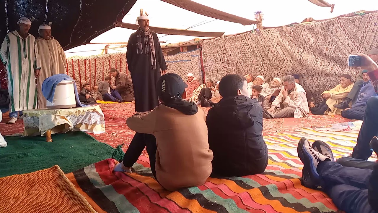 شعر موزون من الشيخ حمو تيمحضيت ومجموعته