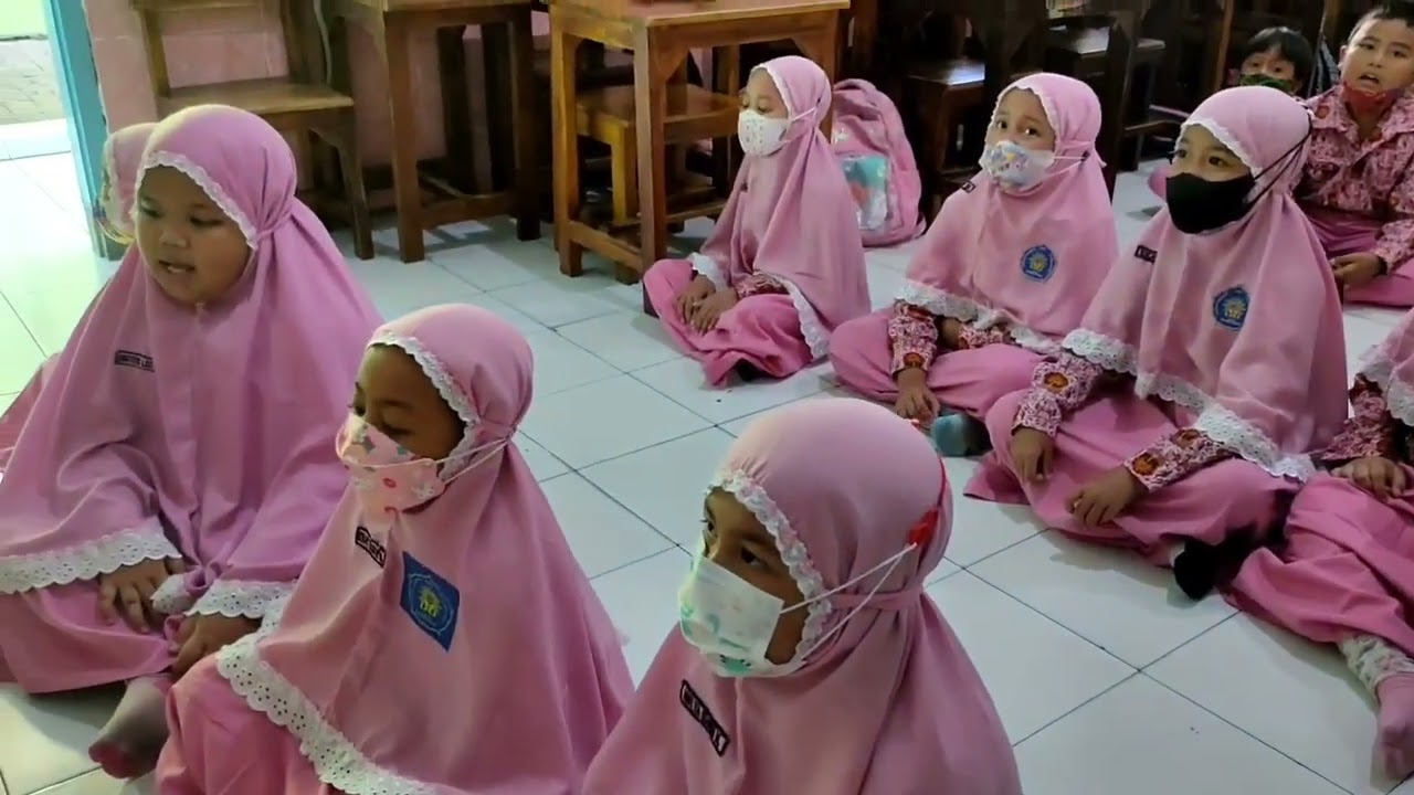 Kegiatan Pembiasaan di MI Muhammadiyah 1 Kota Probolinggo