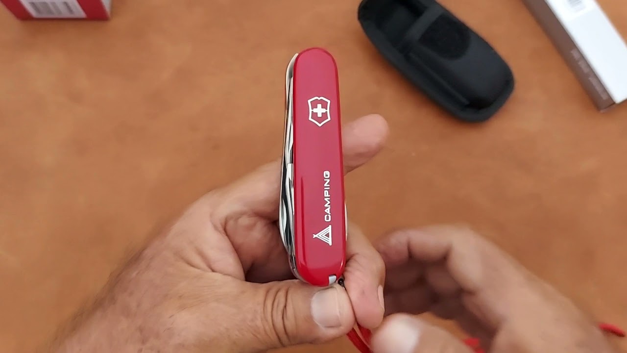 Unboxing de la navaja Victorinox modelo Camper y su Funda