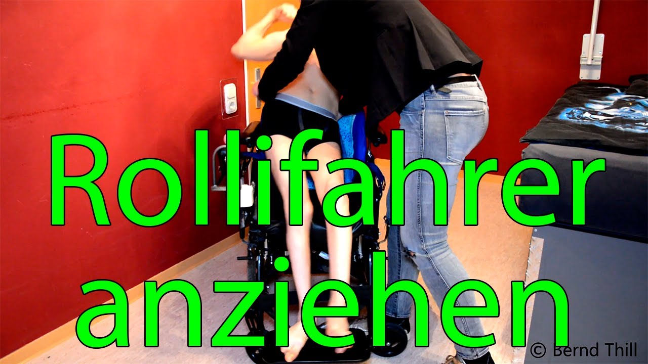 Rollstuhlfahrer im Rollstuhl ganz anziehen (Fully dress wheelchair user in the wheelchair)