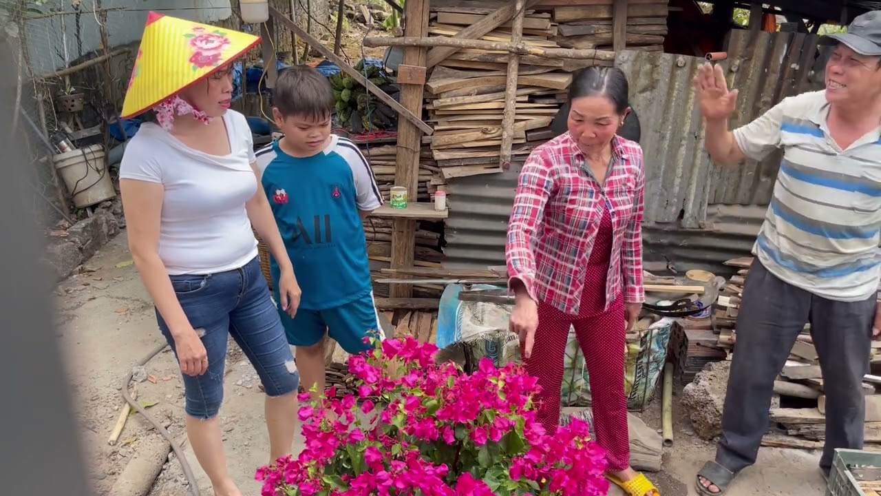 Mẹ Hương Bị Mẹ Con Cu Hiếu Bắt Đền Vì ... Hai Con Báo