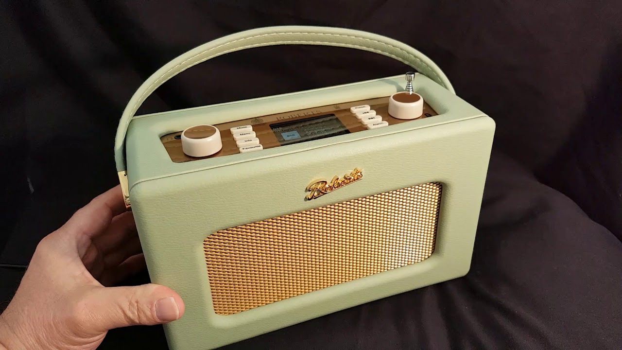 Roberts RD70 Revival DAB+ Radio in Leaf Green