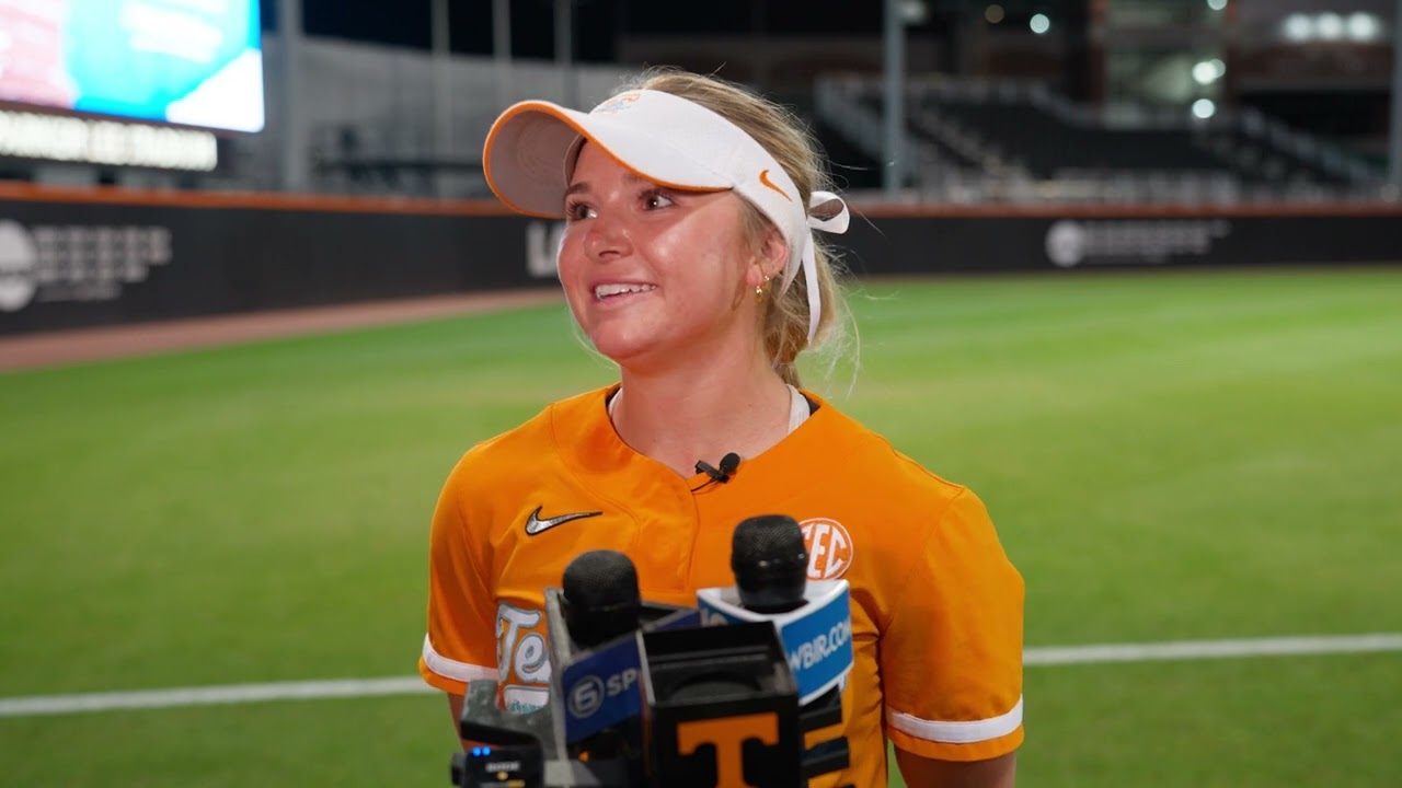 Lady Vols Softball player Sophia Knight