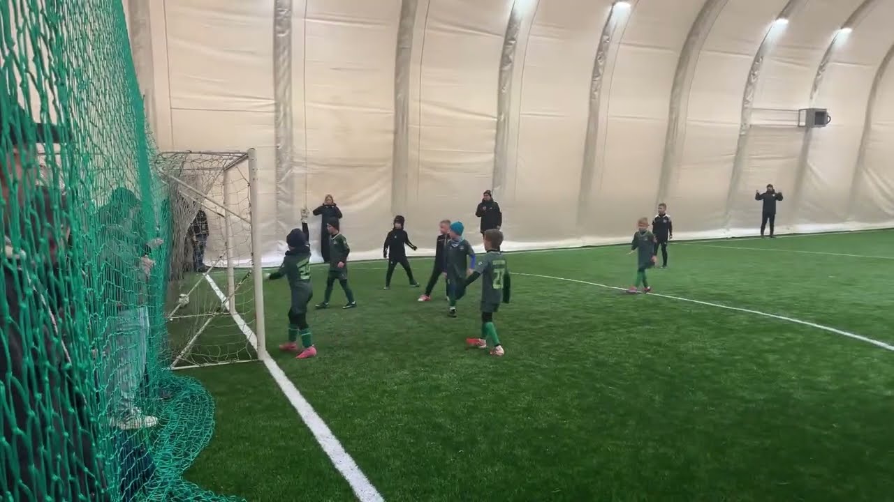 2018: FC Wolves 4:2 ЮКСА