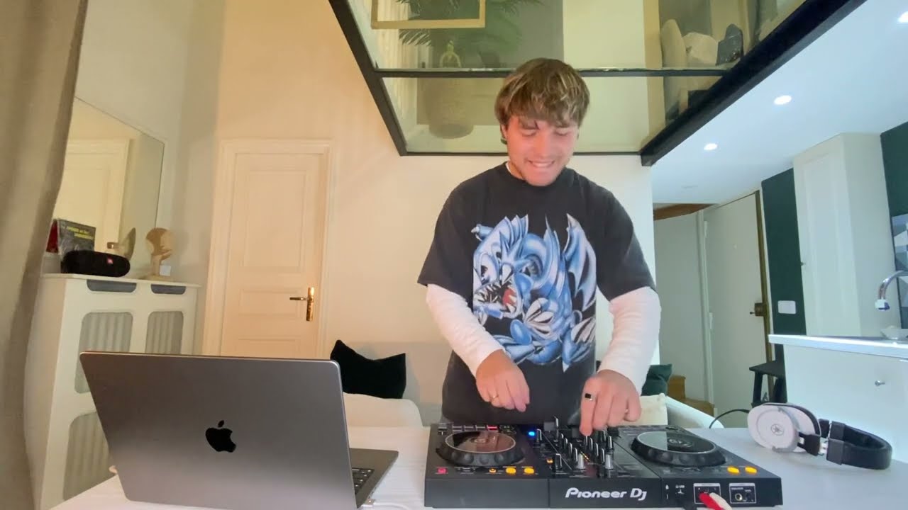 FUNKY FRIDAY AFTERWORK DJ SET