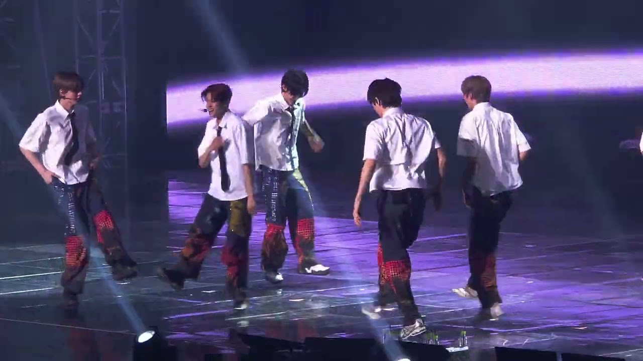 240504 RIIZE FAN－CON ‘RIIZING DAY’ in SEOUL - get a guitar fancam