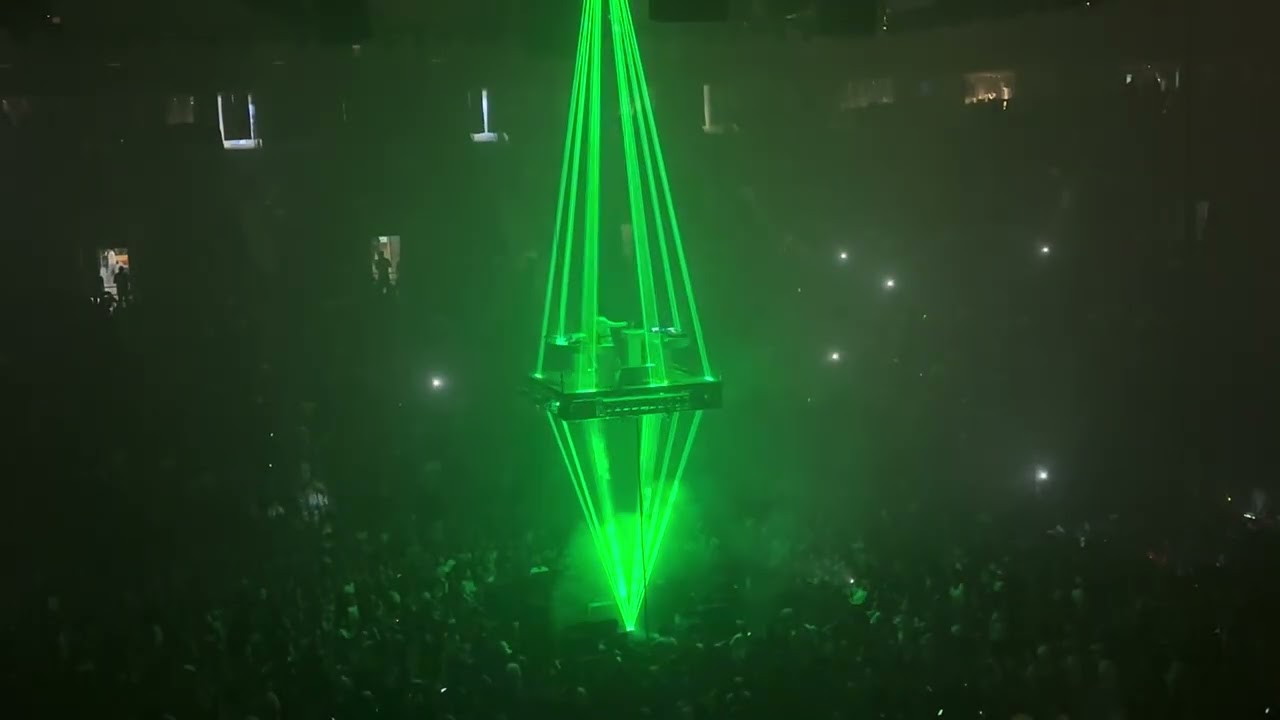 Kaytranada - Space Invader (LIVE)
