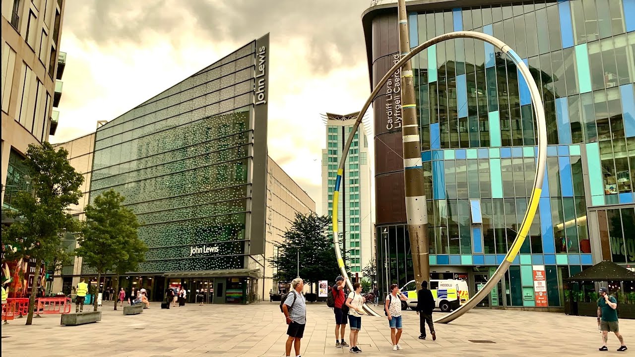 CARDIFF TOWN CENTRE WALK THROUGH
