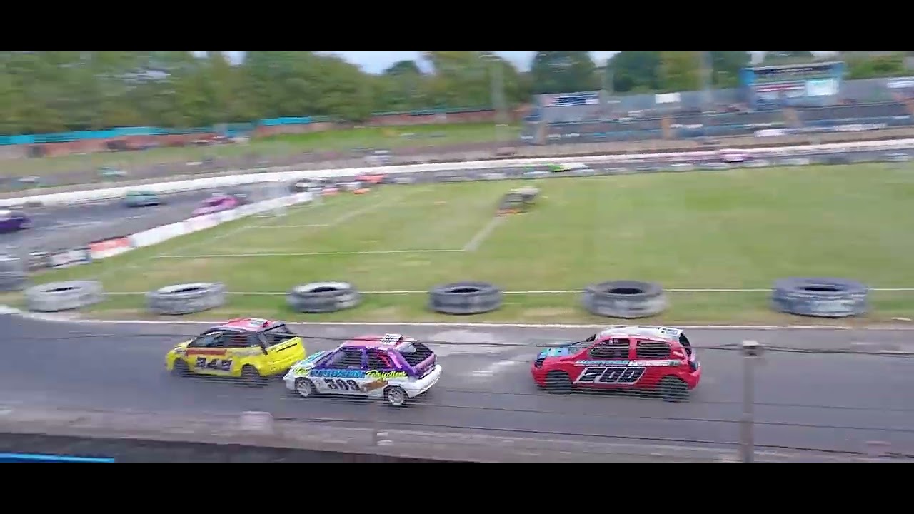 Cowdenbeath Racewall - Prostock basics heat 1