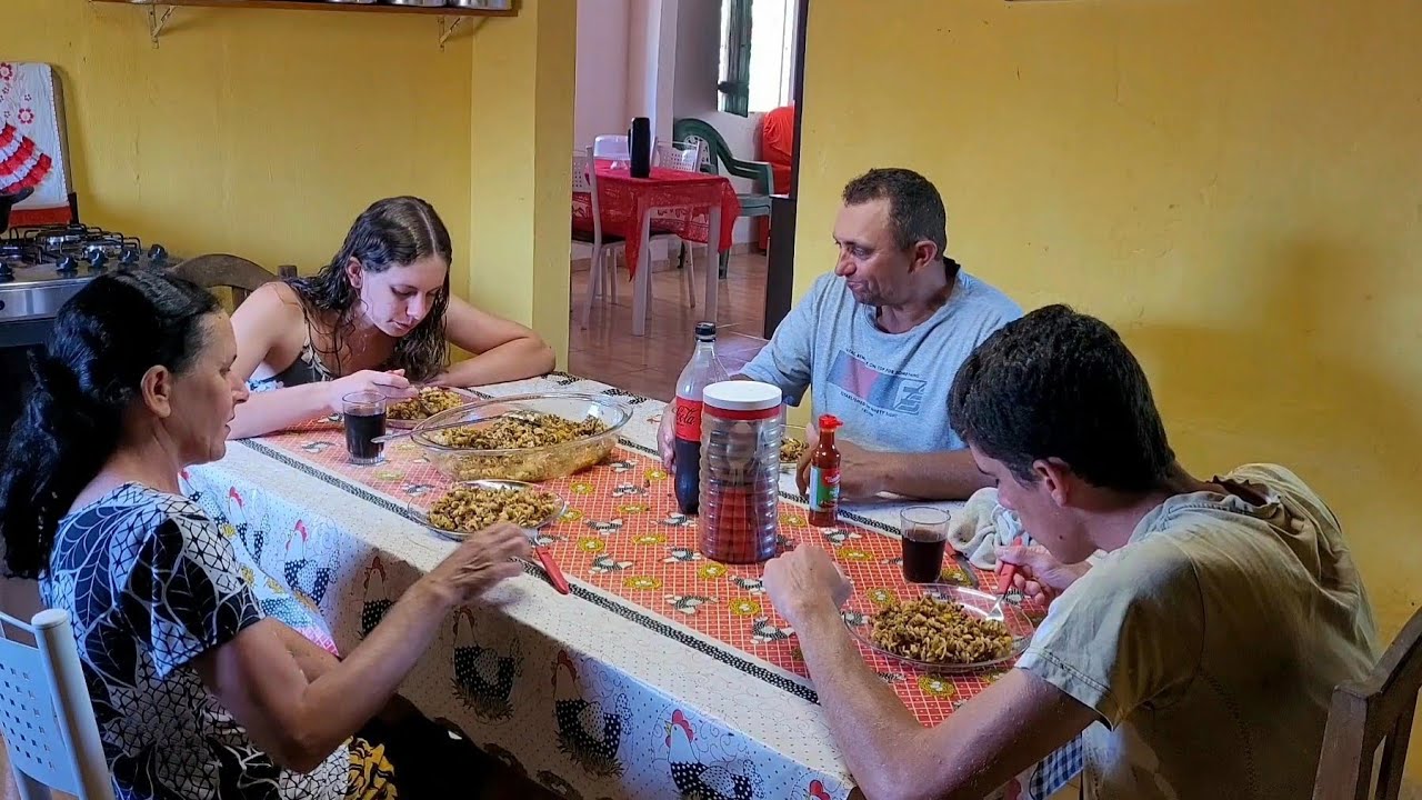 ALMOÇO DE DOMINGO COM A FAMÍLIA! MACARRONADA COM CARNE MOÍDA 
