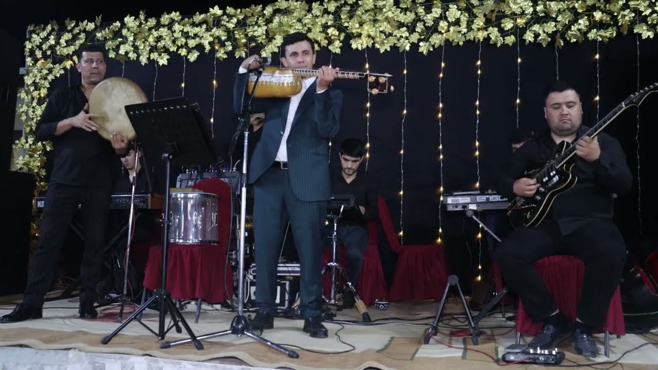 Dilmurod Sultonov- Ko'rdim Yo'zingni (B.Xamdamov) Devona Qildi Ishq Mani. Aka bir yon Uka bir yon