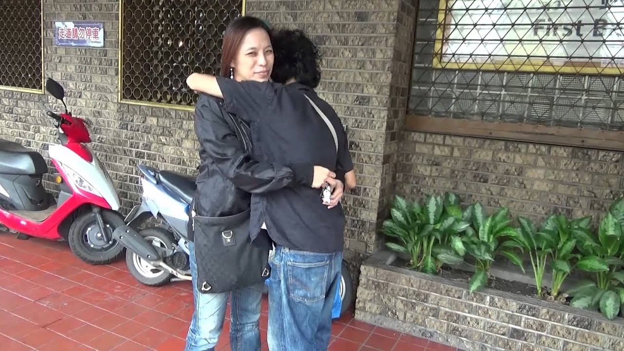 【台日友好 愛的擁抱】 FREE HUGS 台湾 南投編 傳遞滿滿感謝企劃～送給１０００位親切的臺灣人們