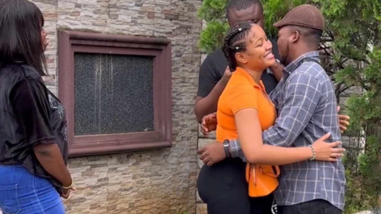 Blind date that ended with ( True Love ) when she met her dream celebrity crush