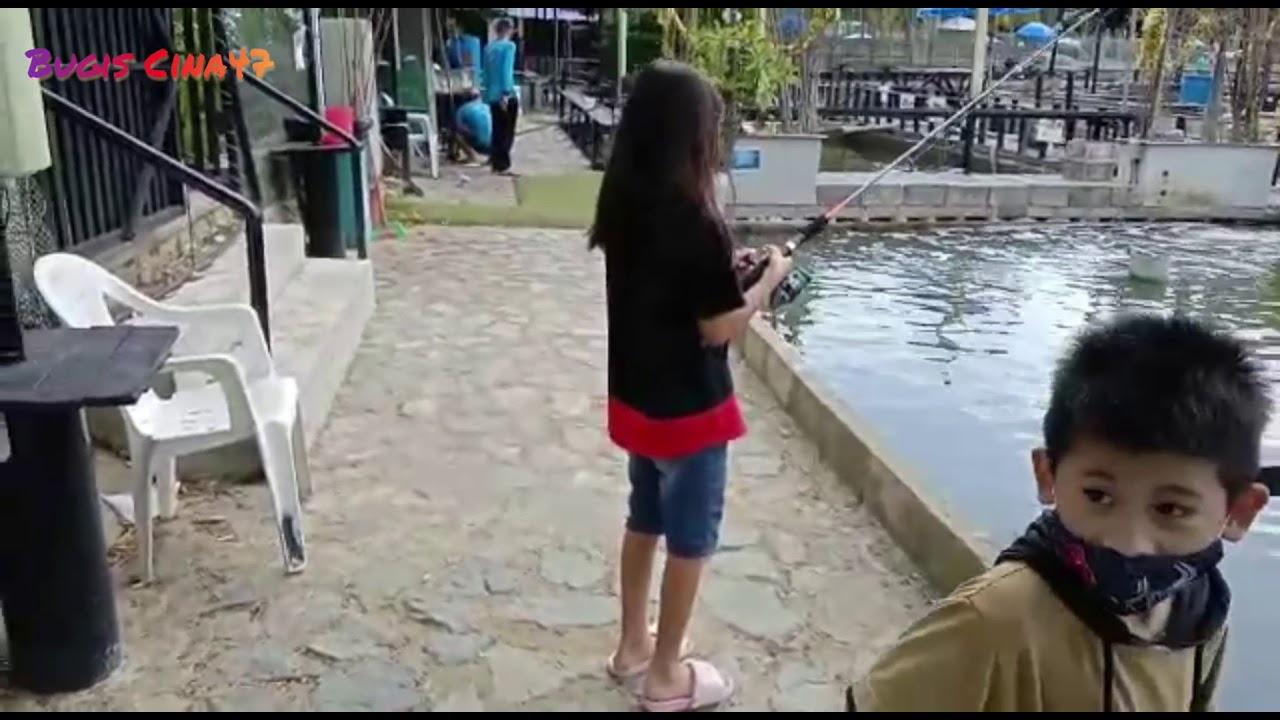 Fishing With The Kids D'Best Pasir Ris Fishing Pond  SureCatch Pond
