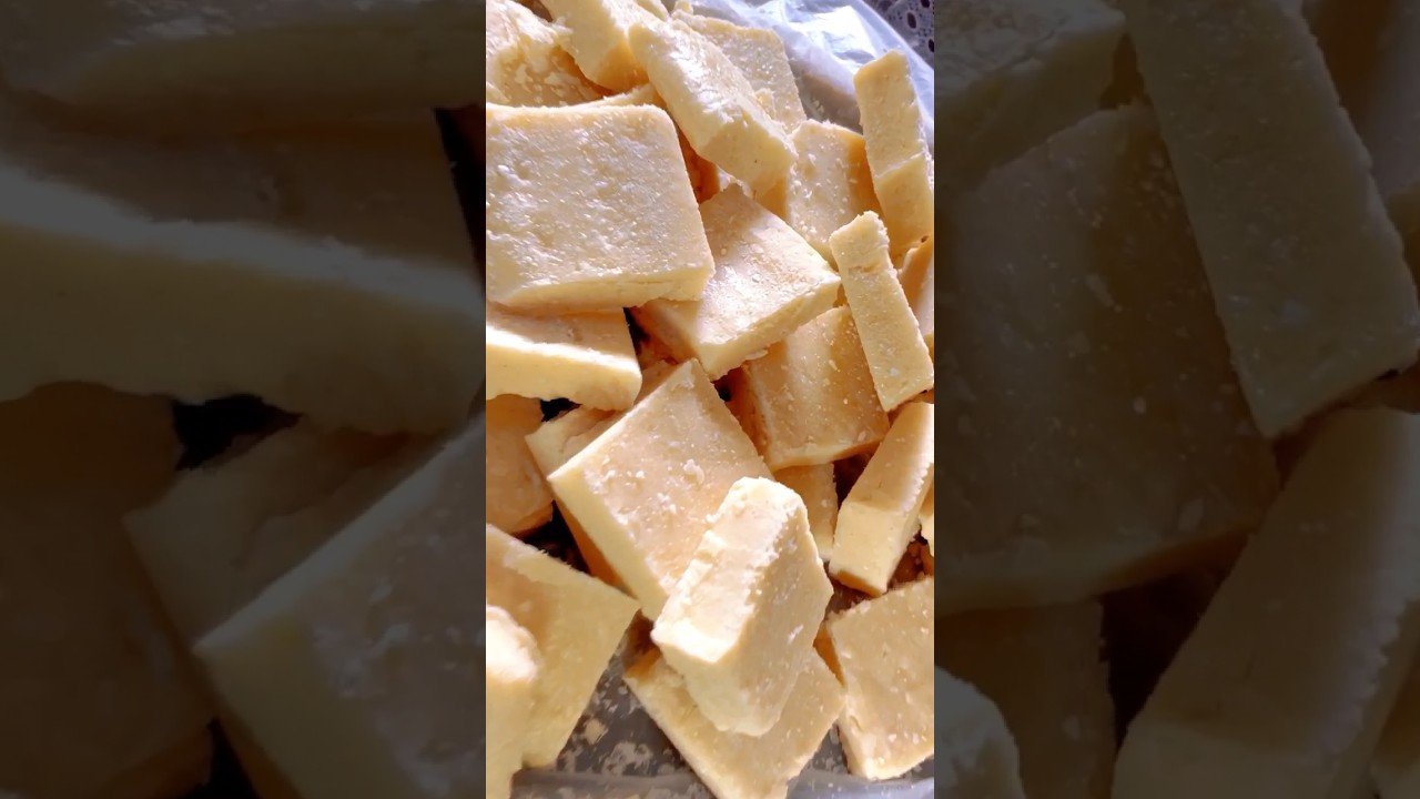 Sri Lankan Traditional Sweets (Aluwa)😋🫓🌸🥰 #shorts #cooking #food #viral #traditional