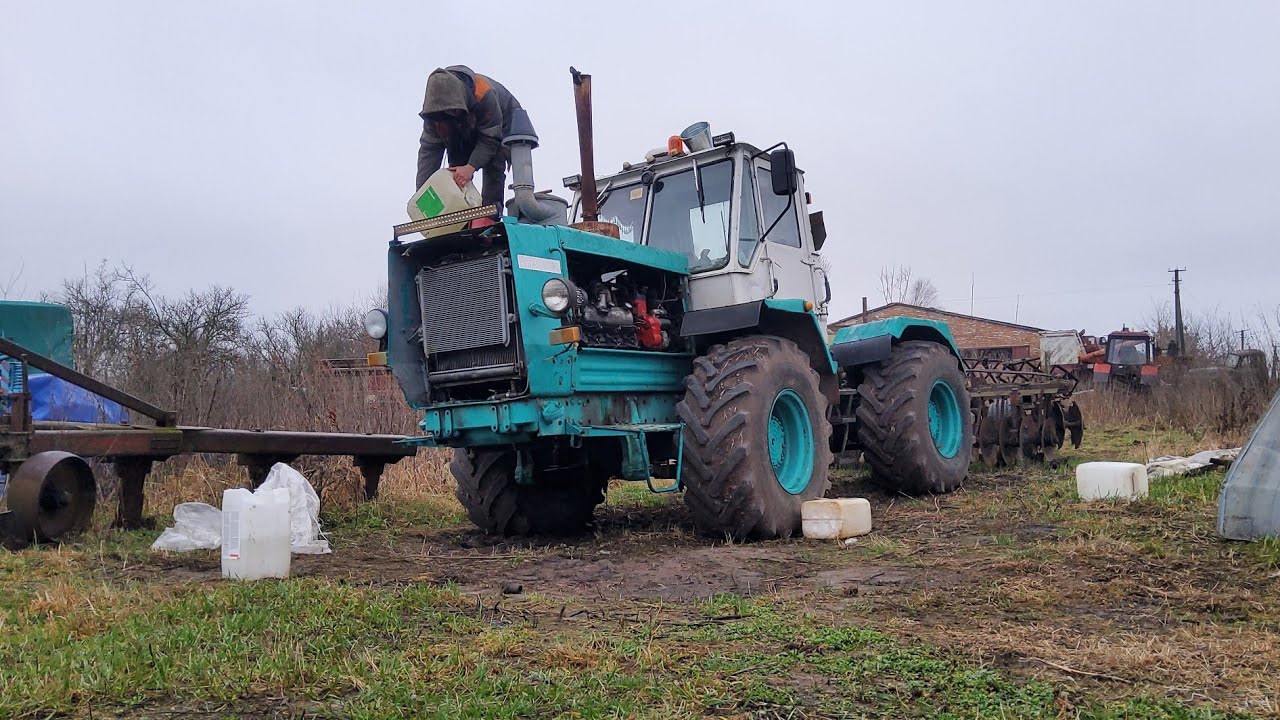 Комбайн на зимовку, а Т-150 до виїзду готуємо😱