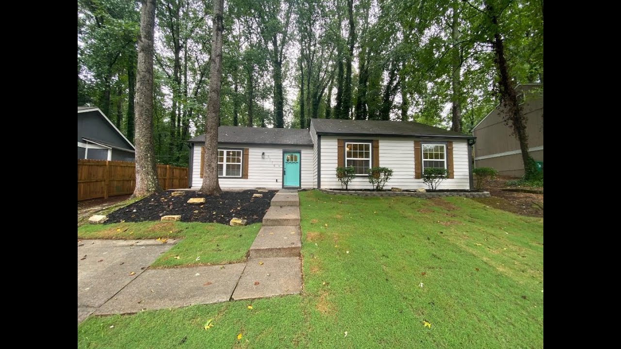 *MUST SEE* Beautiful renovated home in Stone Mountain, Ga.