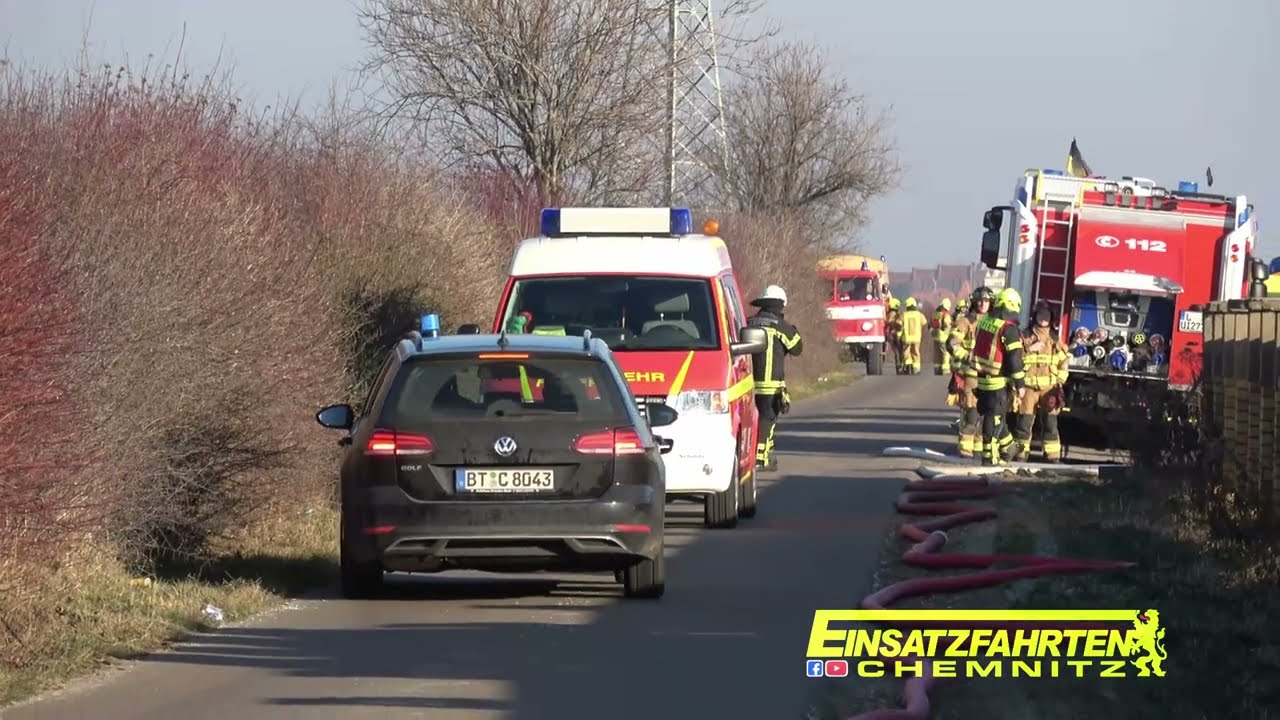 Großbrand zerstört Landmaschinen und Lagerhalle in Markranstädt
