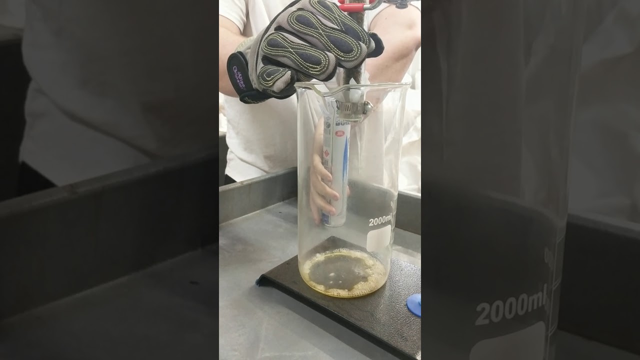 Butain extraction. Of flower to make hash budder